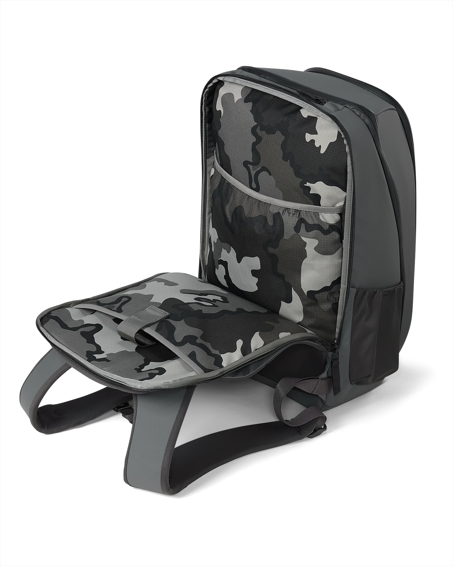 Waypoint Travel Backpack | Gunmetal