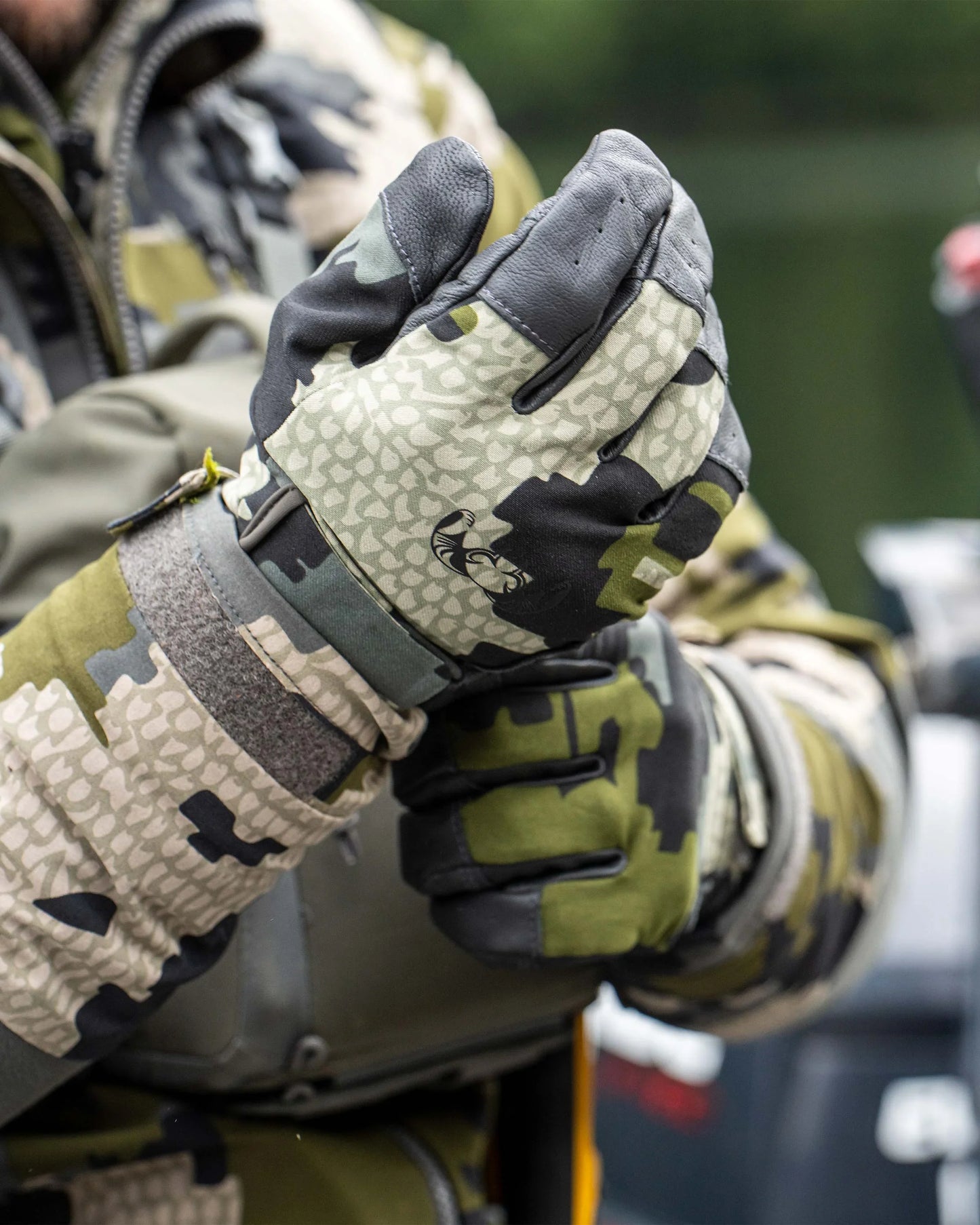 Precision Glove | Gunmetal