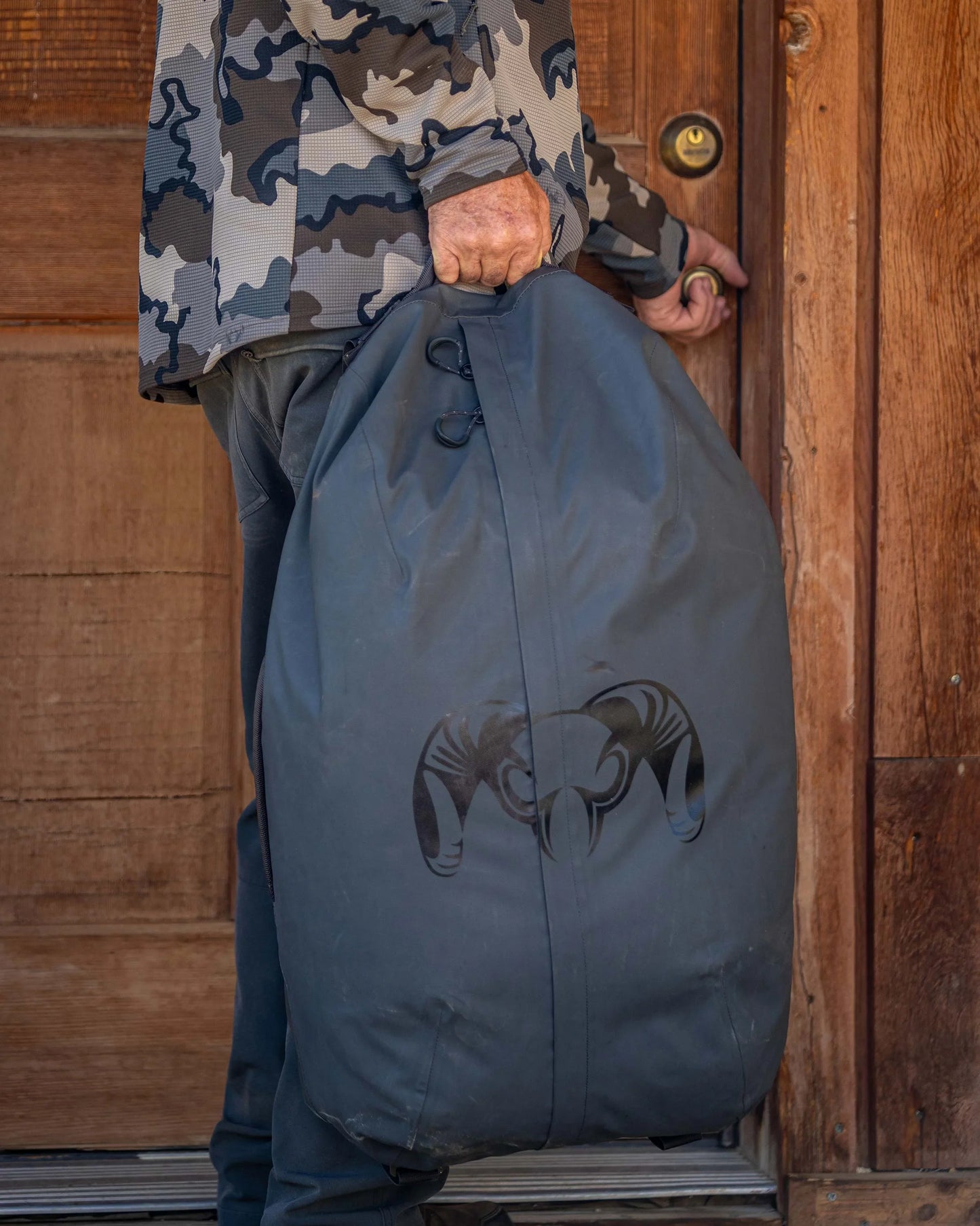 Taku BLSTX 4200 Duffel | Bourbon