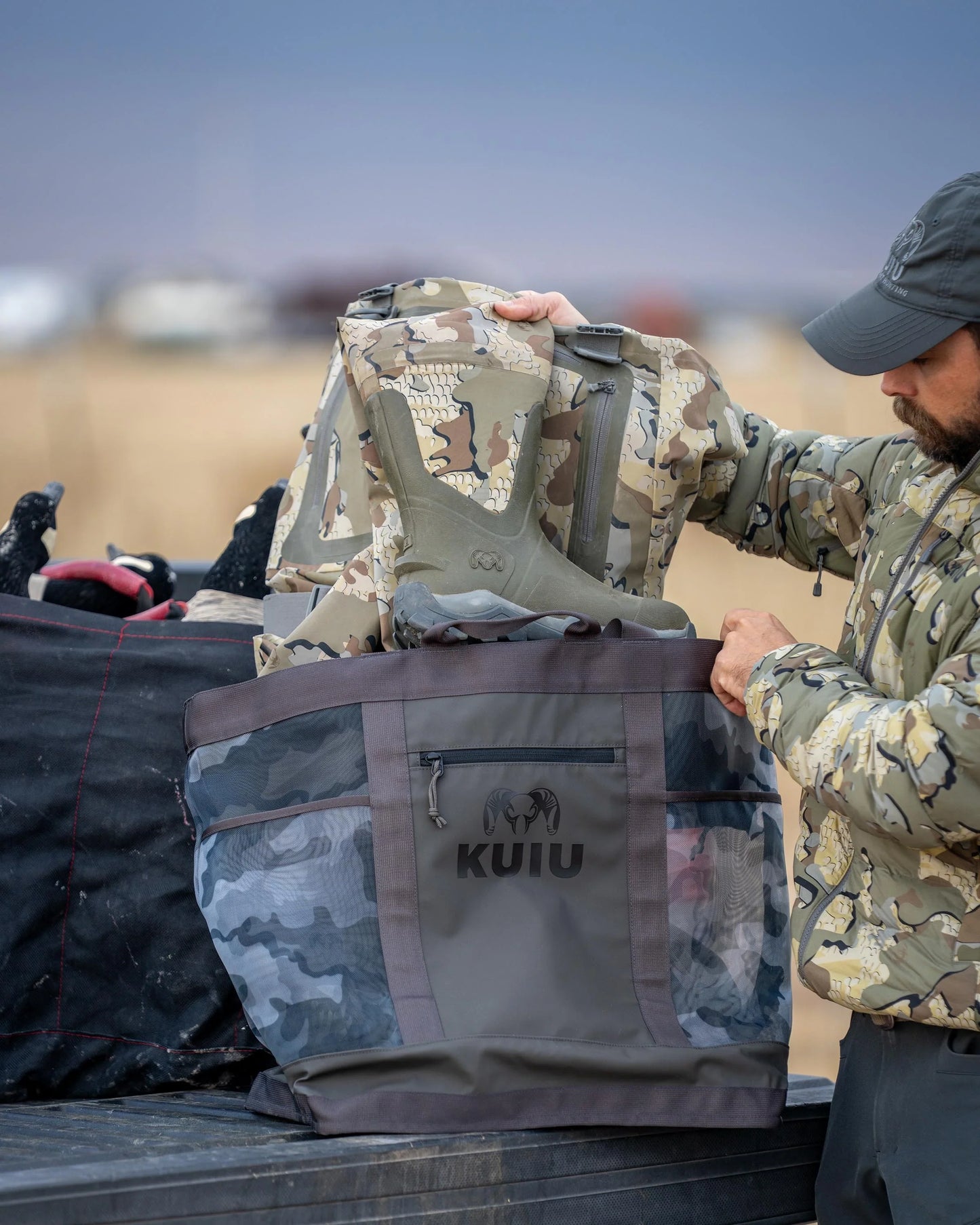 KUIU 3500 Mesh Tote Bag | Vias Storm